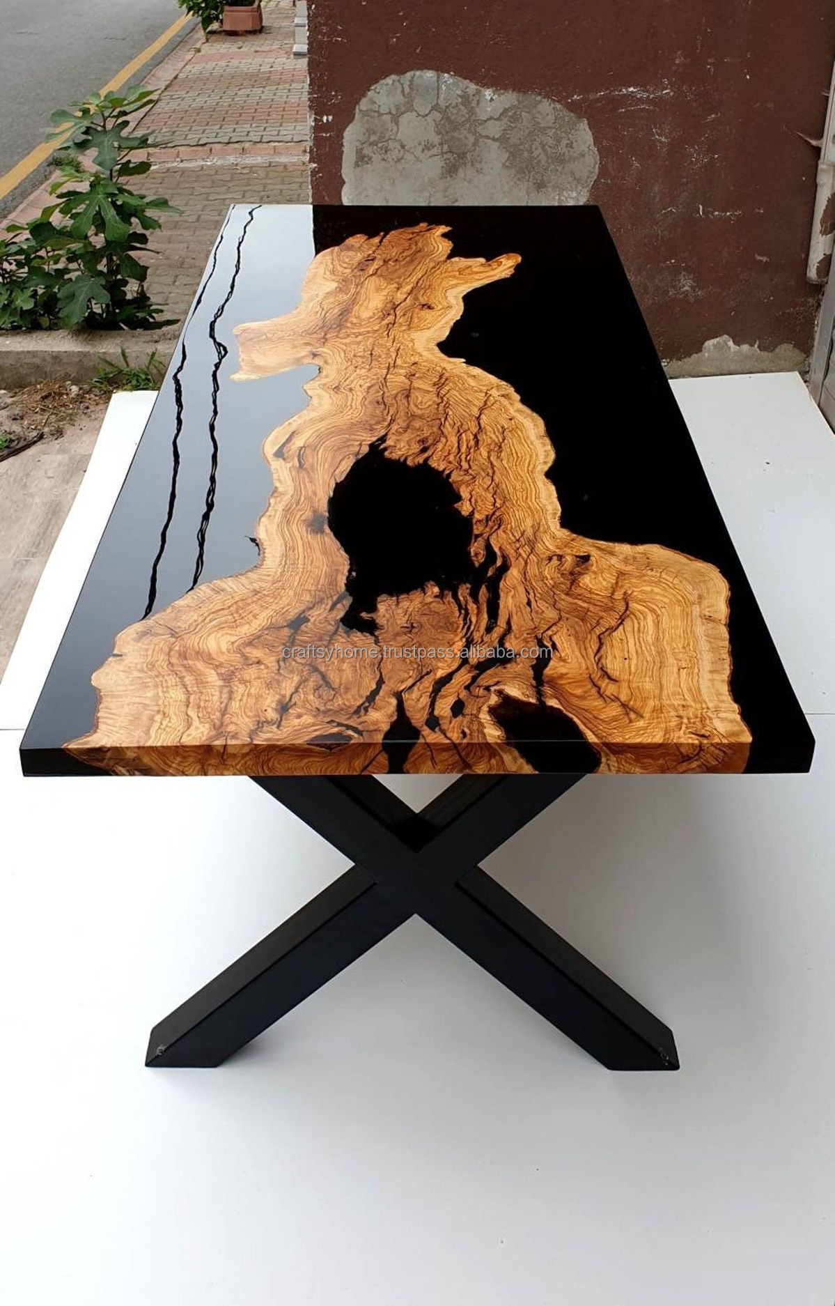 Luxury Wood Epoxy Resin Black Color epoxy resin dining table for Restaurant Kitchen Bar Office Furniture / Living room furniture