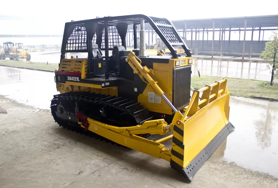 Chinese XG4221L forestry logging bulldozer with winch for muddy woodland