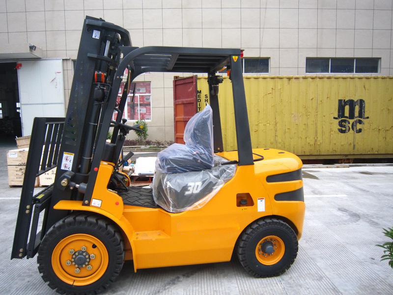 Popular Market 3ton Forklift Duplex Full Free Mast Diesel Forklift HH30Z-N3-D