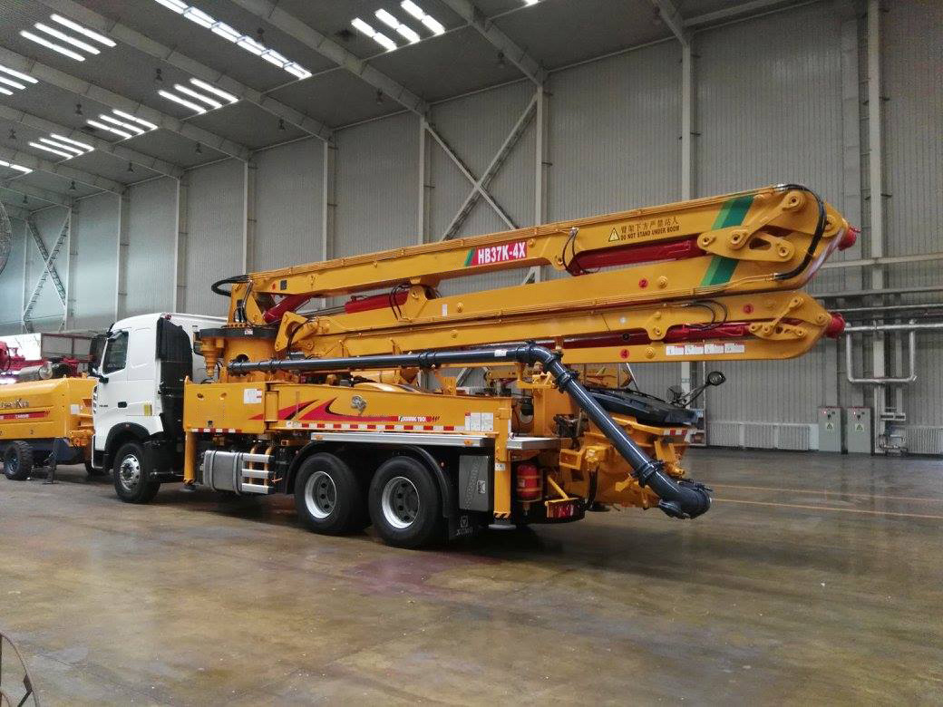 Chinese Top Brand Mobile Concrete Pump Machine HB43K 43m Concrete Pump Truck  for Sale