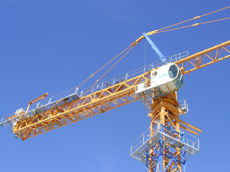 Flat head crane 18ton-2.5ton operating weight hot sale model XGT7528A-18S1 Tower crane