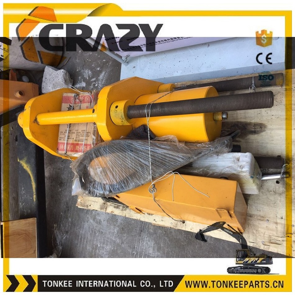 Track pin press for excavator track link, master track pin press