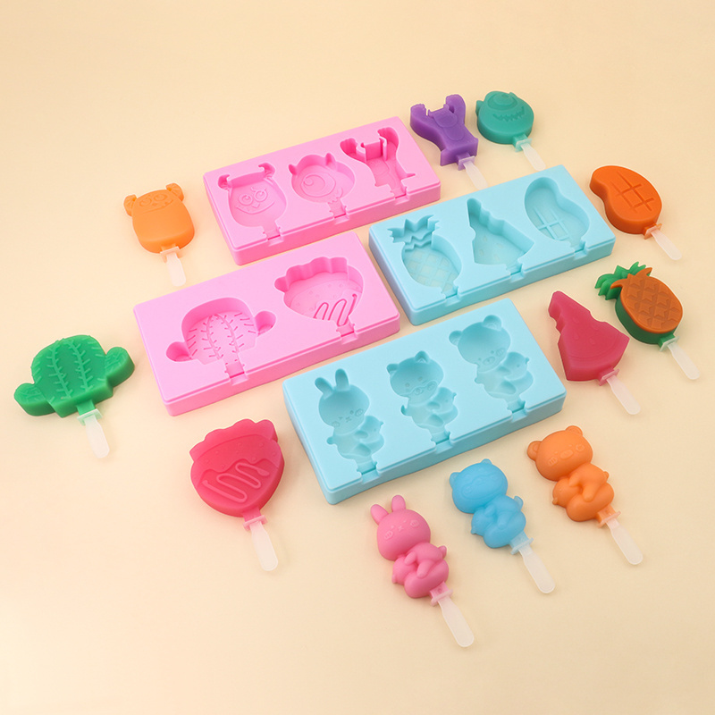 3D Ice Cream Animal Shape Silicone Mold Fruit Popsicle Mold With Lid With Plastic Stick Summer DIY Monster Cheese Stick Mold