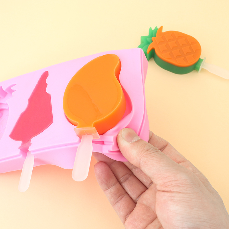 3D Ice Cream Animal Shape Silicone Mold Fruit Popsicle Mold With Lid With Plastic Stick Summer DIY Monster Cheese Stick Mold