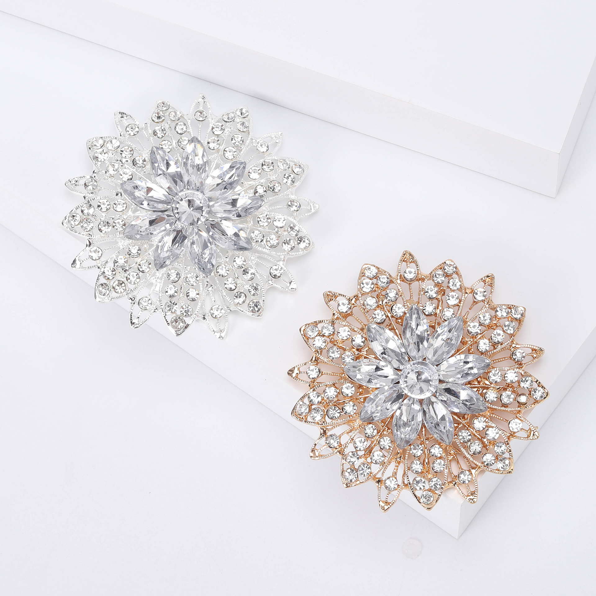 Luxury Women Jewelry Brooch Gifts Bridal Dress Wedding Large Brooch Pins Metal Alloy Full Rhinestone Flower Brooch Pin