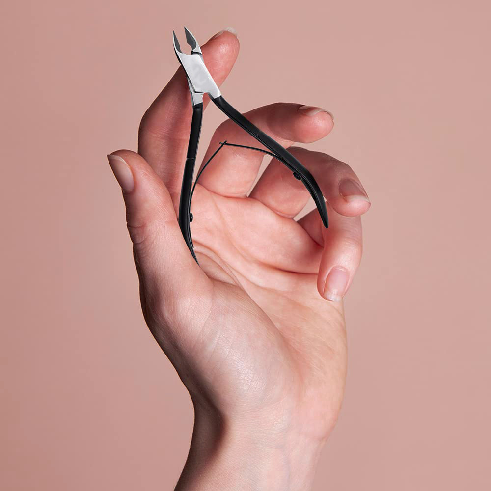 Hot Selling Sharp Pointed Tip Nail Cuticle Nipper Black Color Handle Double Spring Nail Nipper For Salon From Pakistan