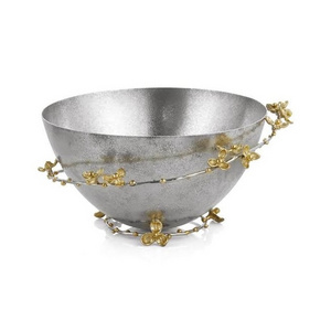 Silver and gold finished decorative fruit bowls round serving bowls kitchen salad bowls and server platters for restaurant