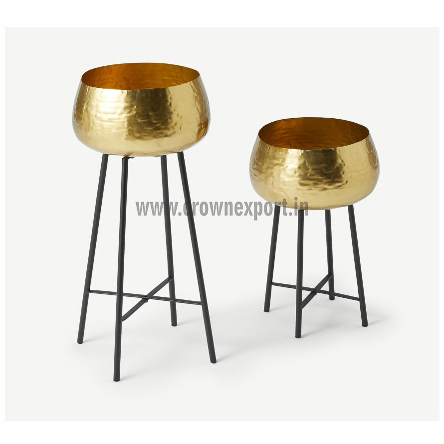 Unique Black & gold Antique finished garden planter set of 2 flower pot 4 legs stand black & gold plated finished office planter