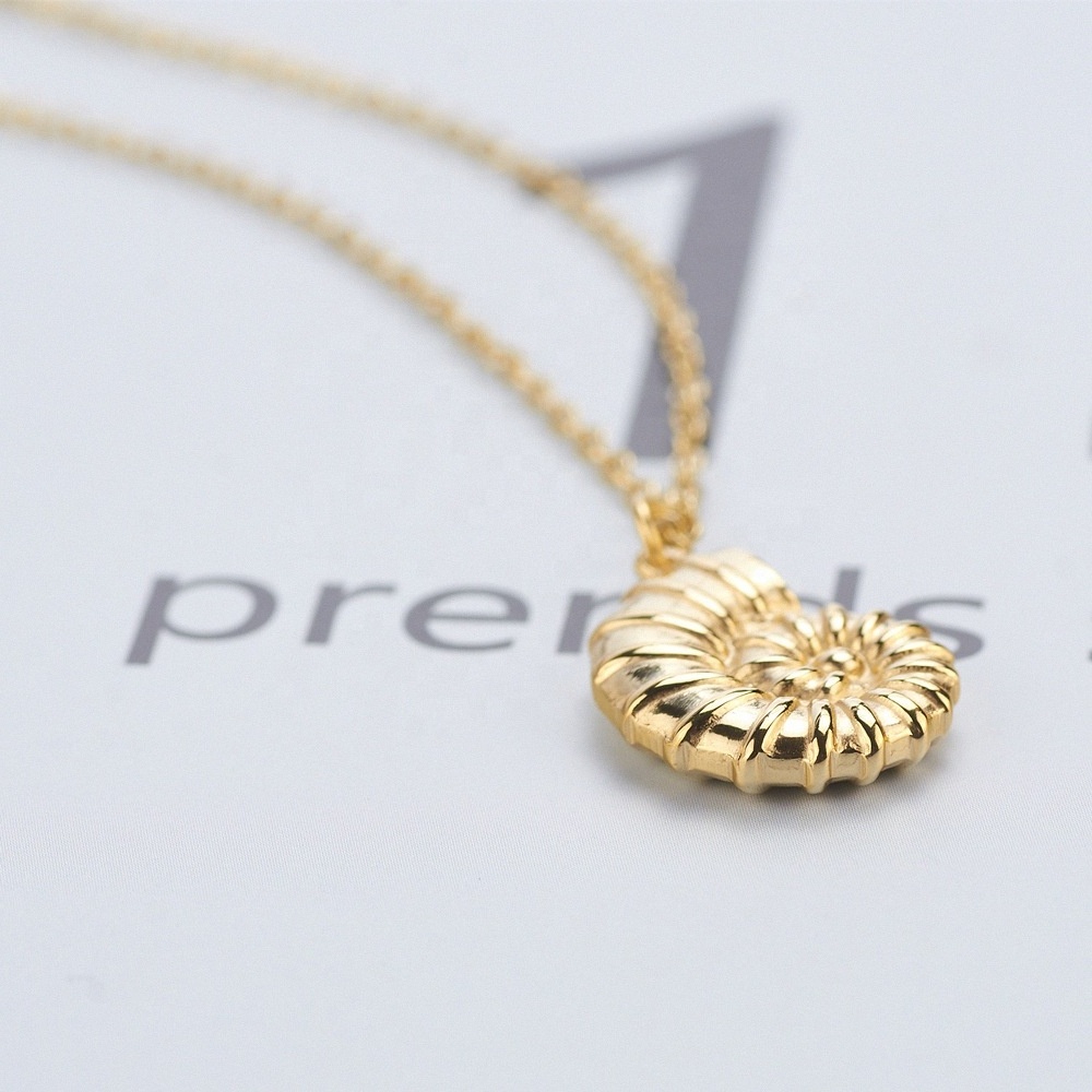 Wholesale Custom 18K Gold Plated Stainless Steel Ocean Life Shell Conch Pendant Necklaces Jewellery