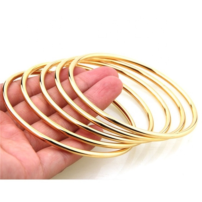 Minimalist Jewelry Women Gold Stainless Steel 2mm 3mm 4mm Thin Tube Big Round Hoop Stacking Bangle Stack Bracelet Set