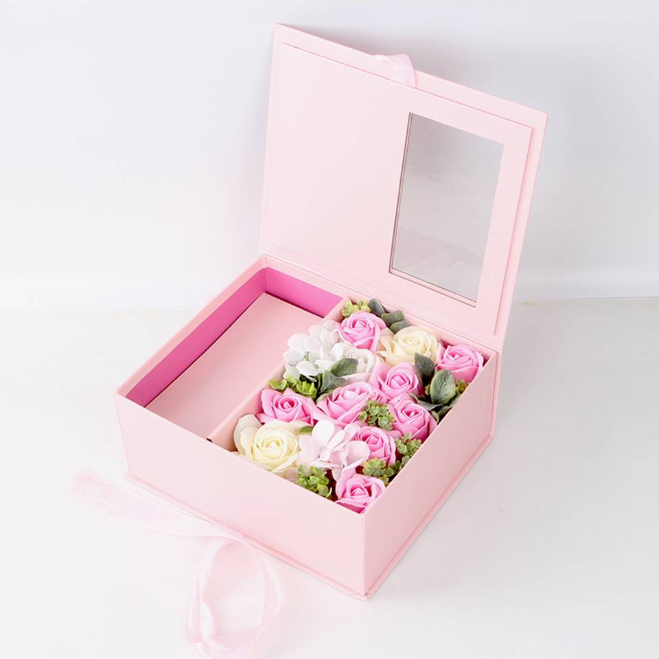 Wholesale Happy Mothers Day Flower Gift Box New Design Rectangle Arrangement I Love Mom Flower Gifts and Crafts Rigid Fold Boxes