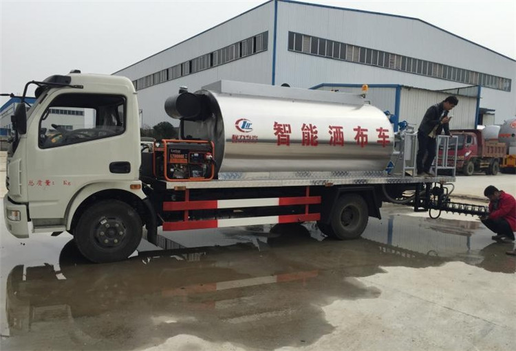 Bitumen asphalt spraying distributor truck with 10cbm tank