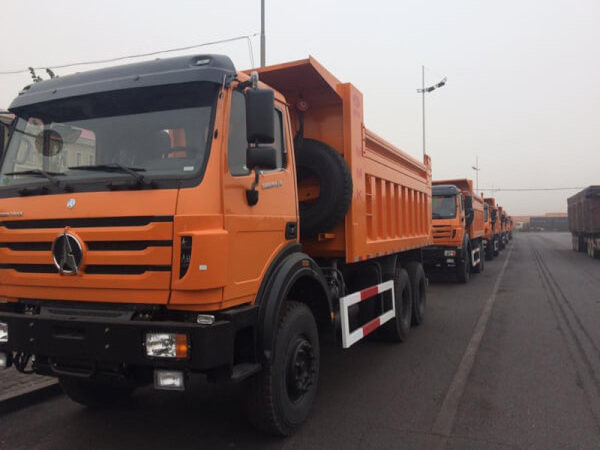 New design complete safety signs Mini 6*4  Drive Wheel NG80 32 Ton Truck Dumper within one year warranty