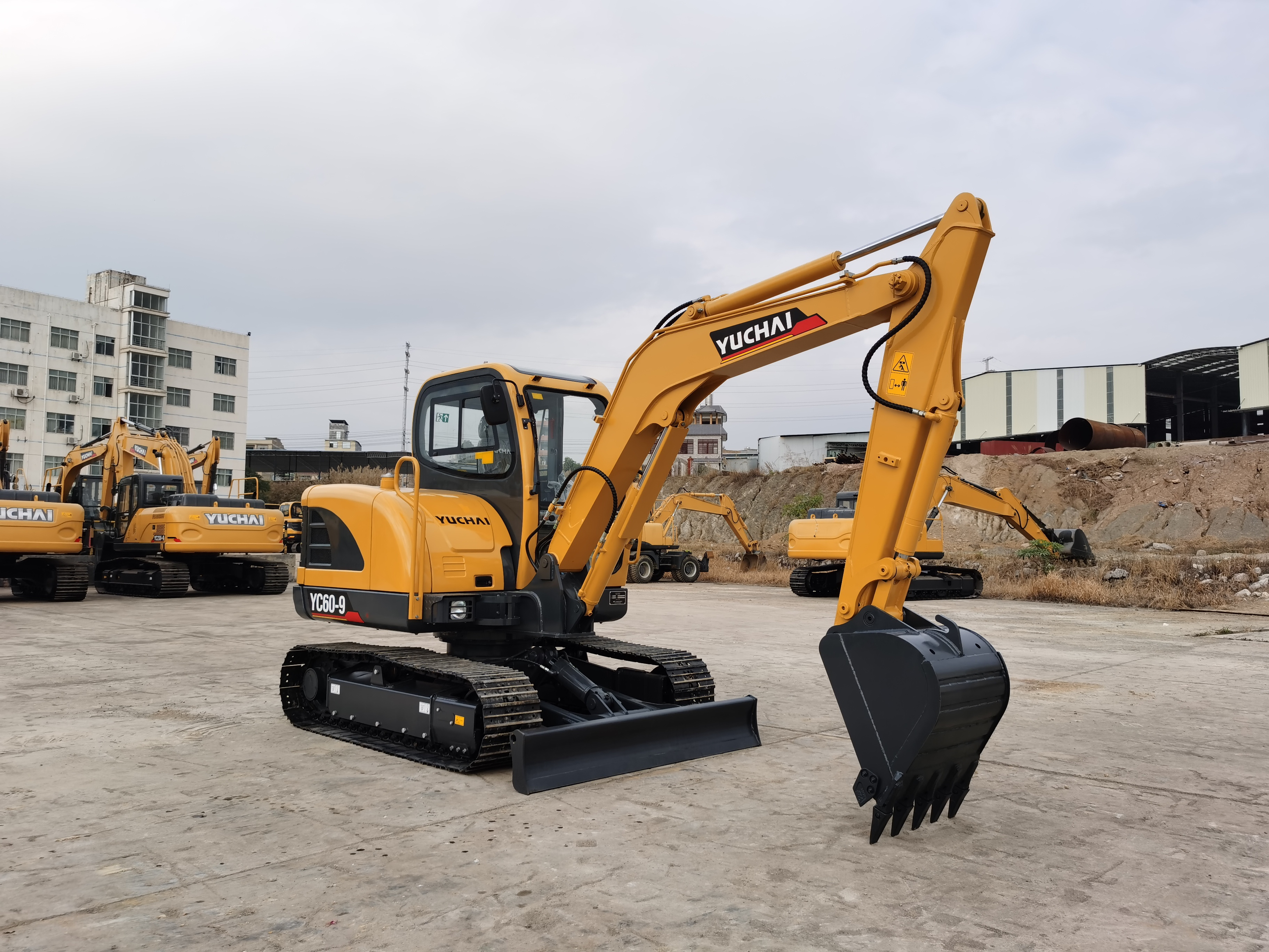 YUCHAI 6ton Crawler Excavator YC60-9 with Swing Boom