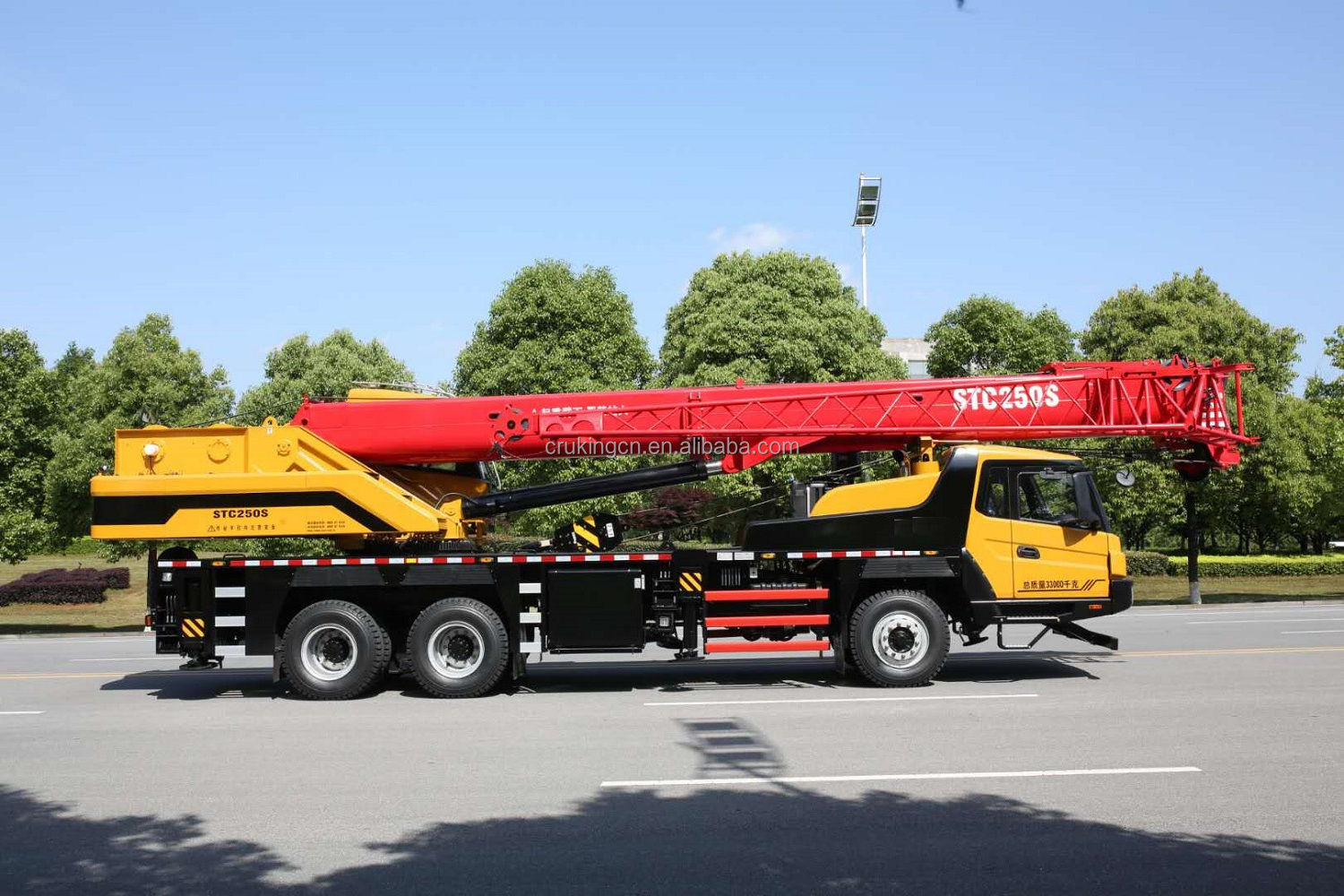 Lifting Equipment Truck Crane 25 Ton With 43.5 Meter Telescopic Boom STC250