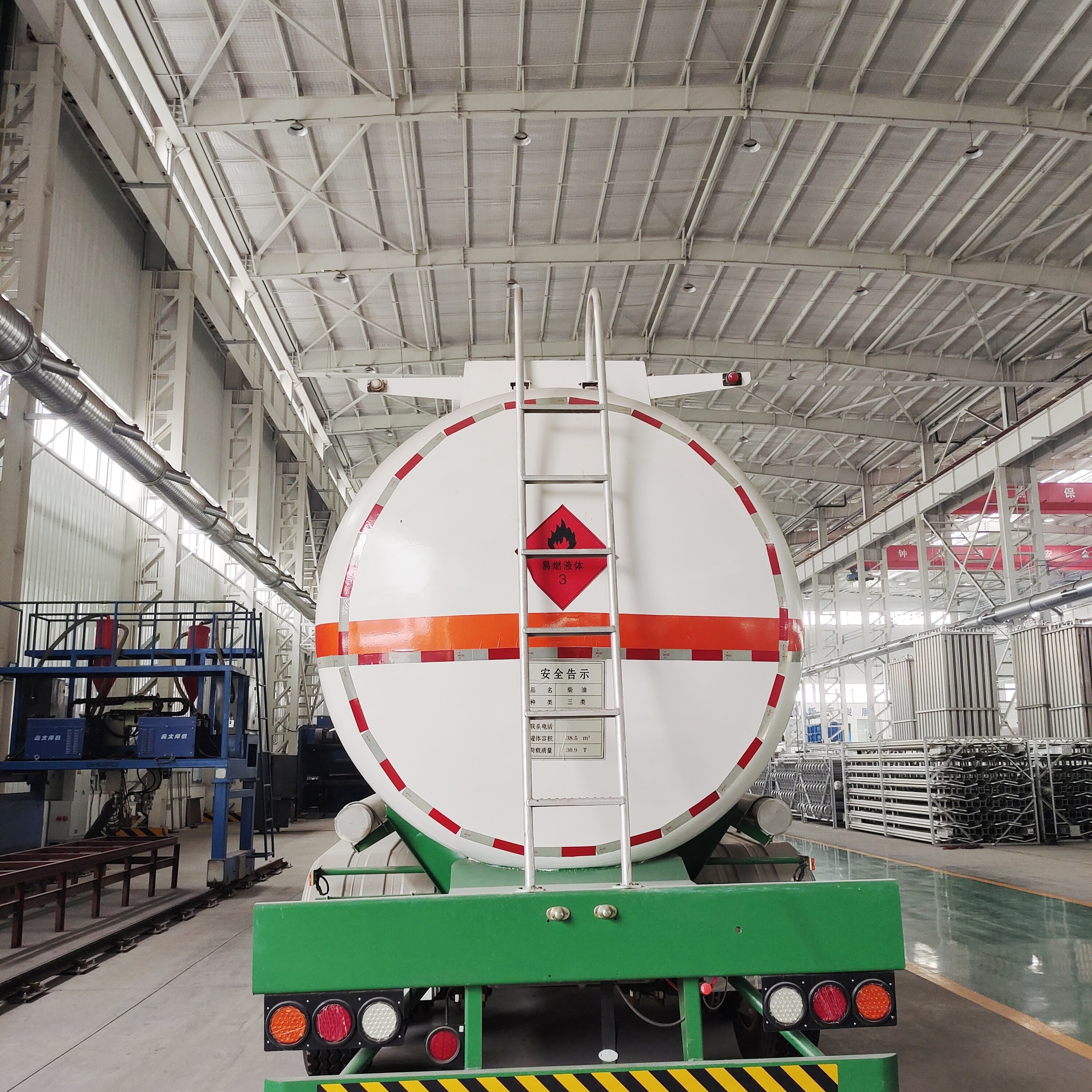 Chinese Supplier CNCD Brand Lpg Gas Tanker Lpg Gas Semi Trailer For Sale