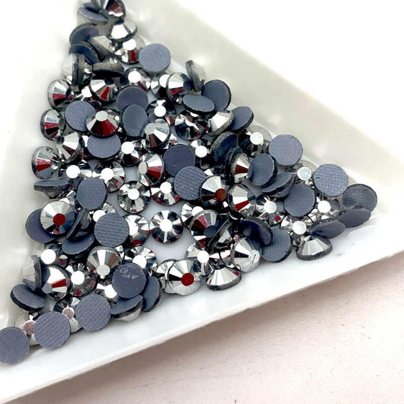 Factory direct wholesale 70000 pcs bulk packing german glue SS10 silver hematite crystal labrador hot fix rhinestone for shoes