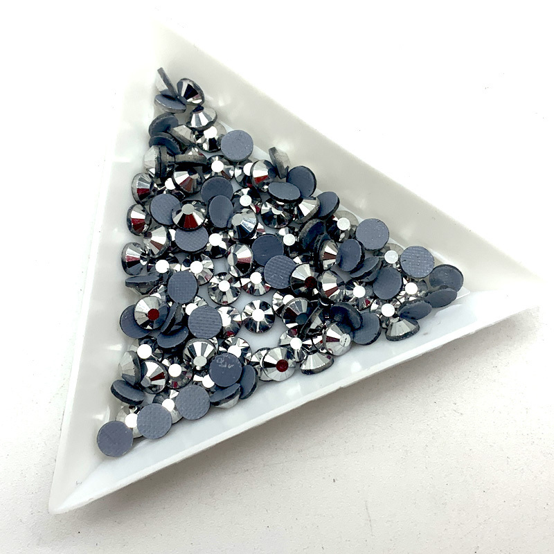 Factory direct wholesale 70000 pcs bulk packing german glue SS10 silver hematite crystal labrador hot fix rhinestone for shoes