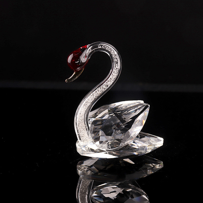 The latest hot-selling creative fashion good quality K9 crystal Swan shape for wedding decoration souvenirs gifts