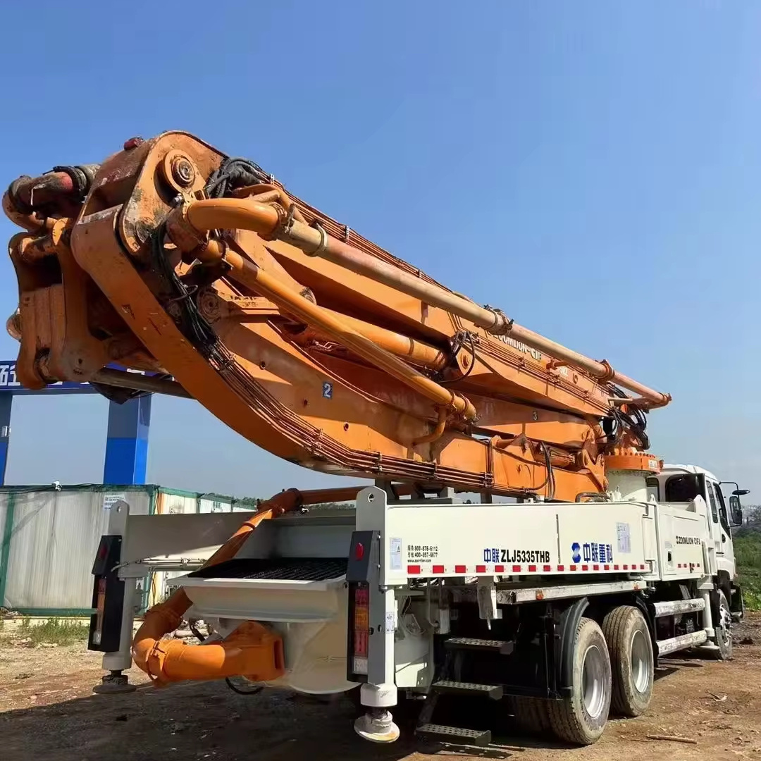 2013 Used Zoomlion 47M Concrete Mixer Truck Isuzu  Chassis Used Concrete Pump Truck For Sale