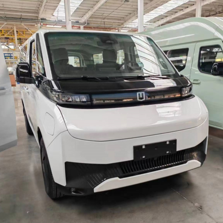 2024 World Premiere Geely New Super Van Extra-Large Space Electric Cargo EV Van