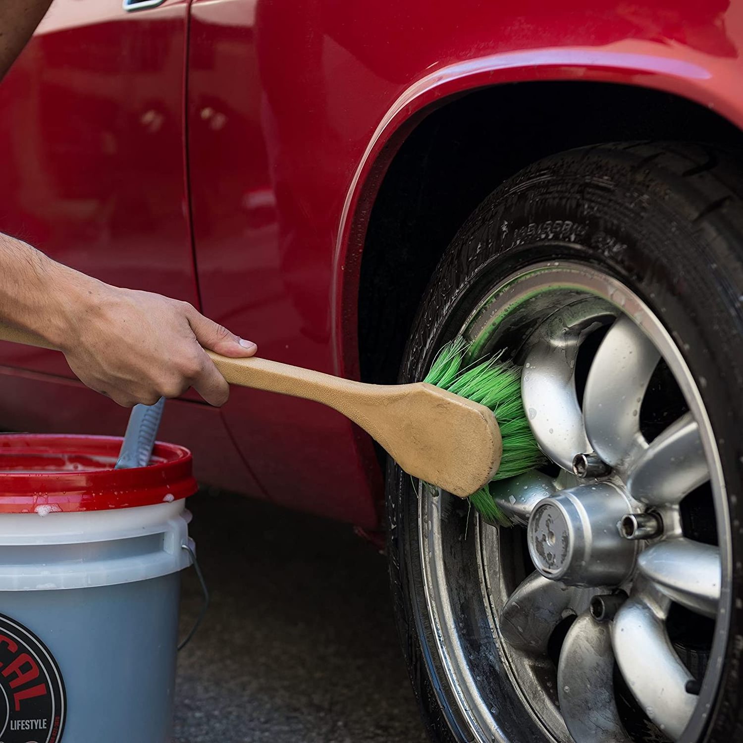 powerful cleaning wooden long handle wheel rim tire mudguard car detailing brush