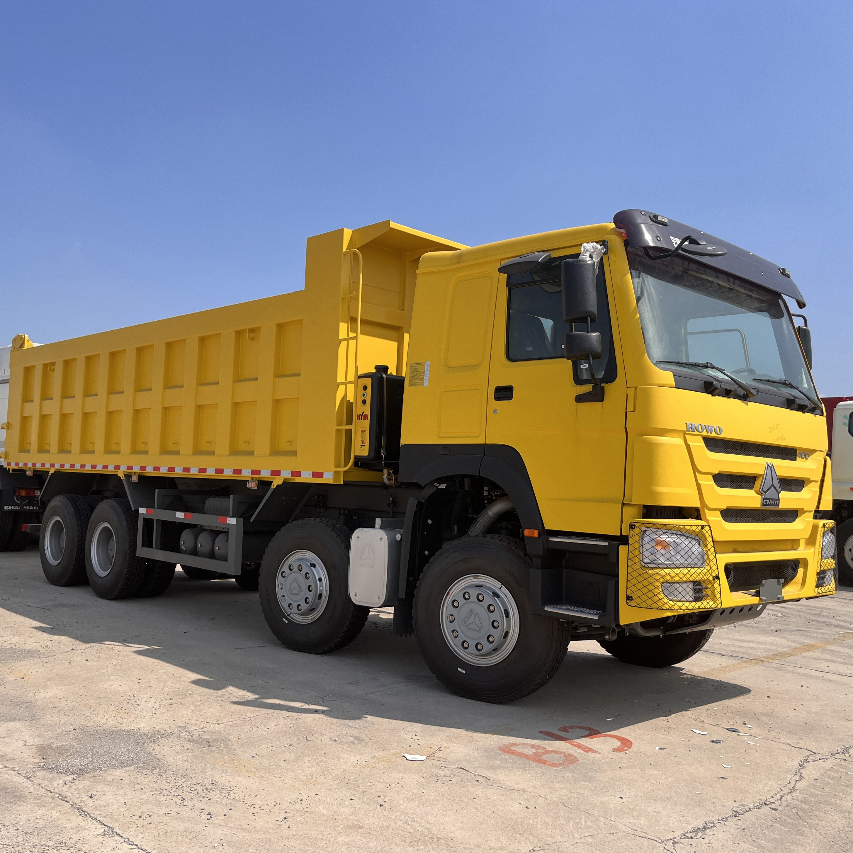 New Used Dump Truck Guyana Sinotruck 50 Ton 8x4 12 Wheel Mining Dump Truck