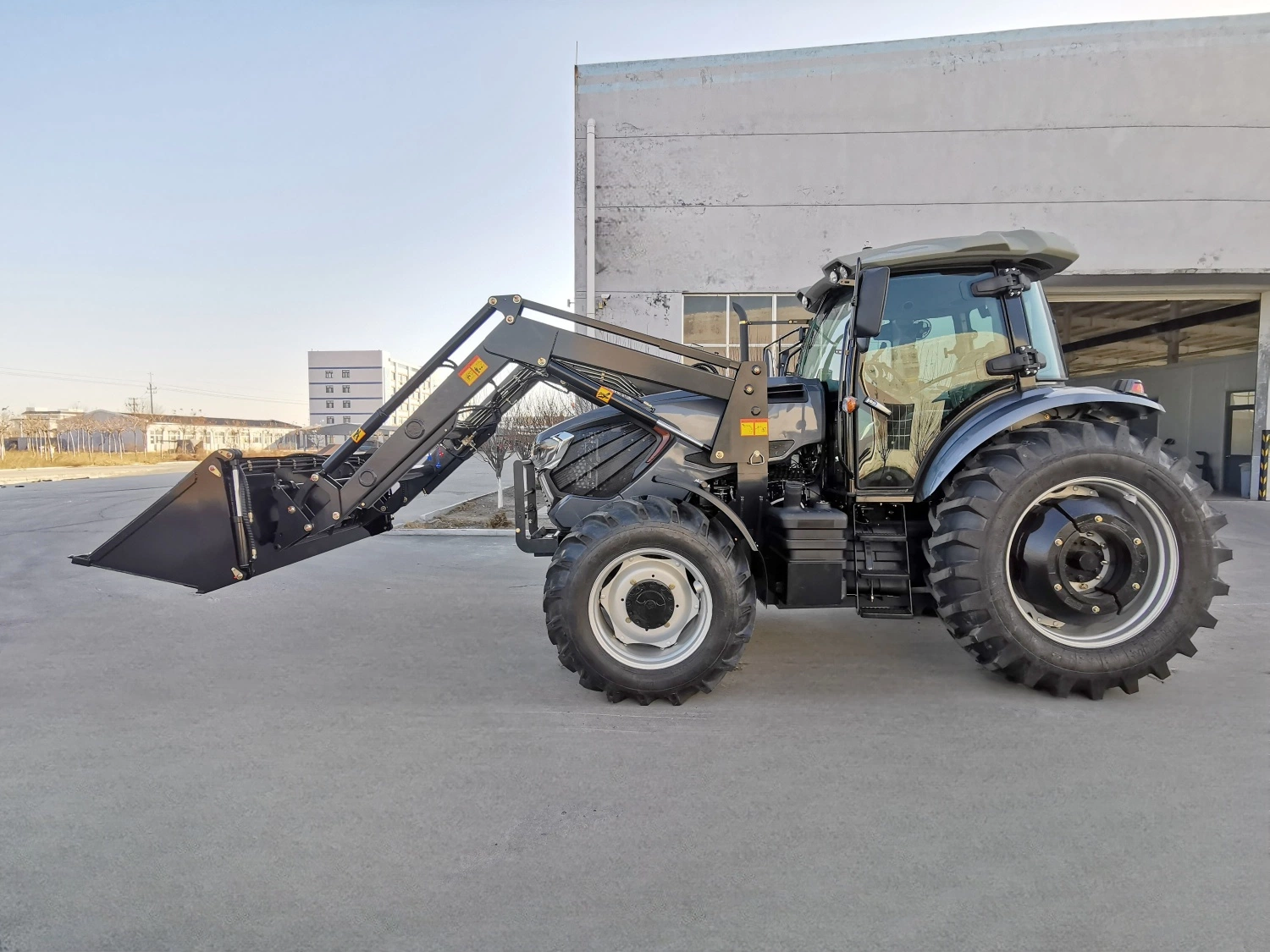 Hanpei Agricultural Lovol  Farm Tractor Walking Tractor Compact Tractor 180HP with Cabe Made in China