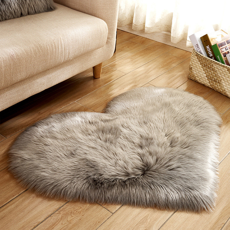 customized New Style modern faux rabbit fur Cute heart plush carpets for bedroom living room sofa