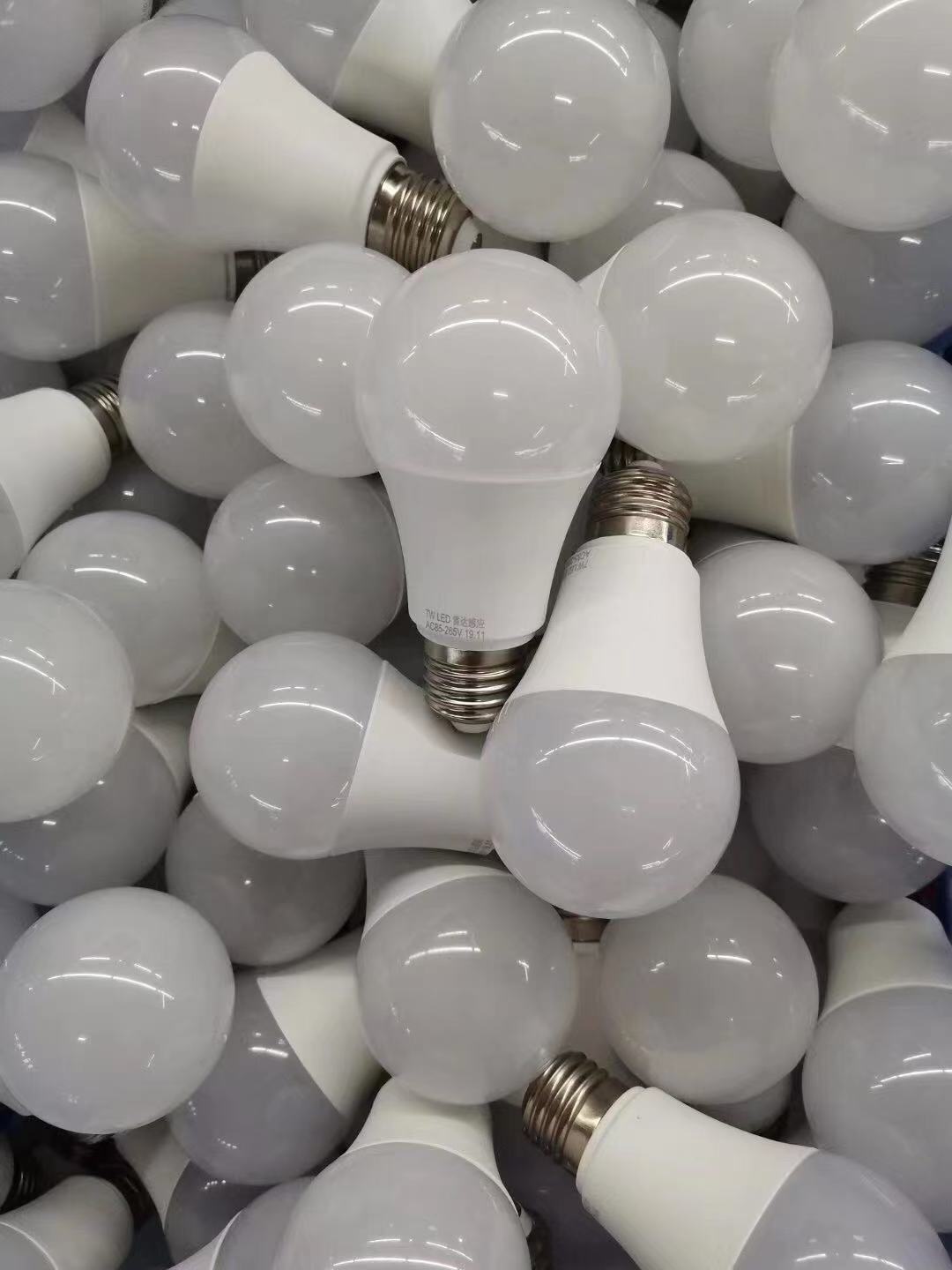 A Bulb B22 E26 E27 Spare Parts Raw Material SKD Light Bulb 3W 5W 7W 9W 12W 15W 18W 25W Led Bulb