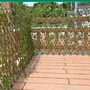 Hot sell artificial expandable willow trellis fence artificial outdoor retractable fence for decorative plastic grass wall