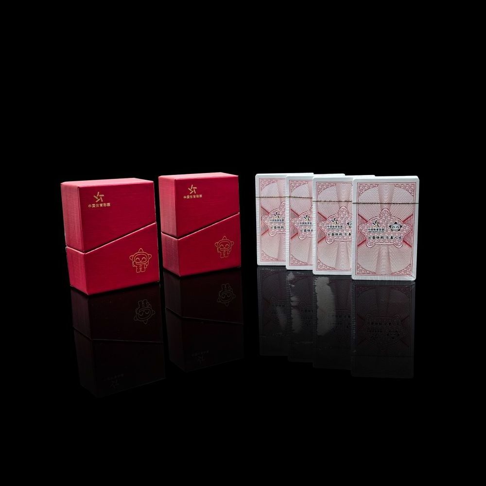 Free Sample Custom Design Your Logo Paper Printed 2 Deck Playing Cards Bulk Large Print Poker Size Linen Finishing Surface