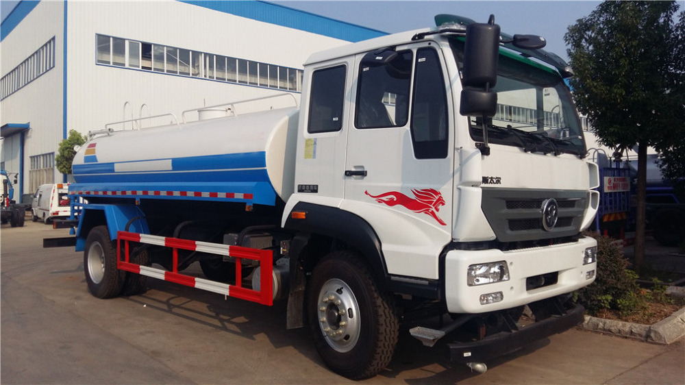 Good quality and price SINOTRUK 6X4 water truck 5000 gallon water tank truck sprinkler tanker truck