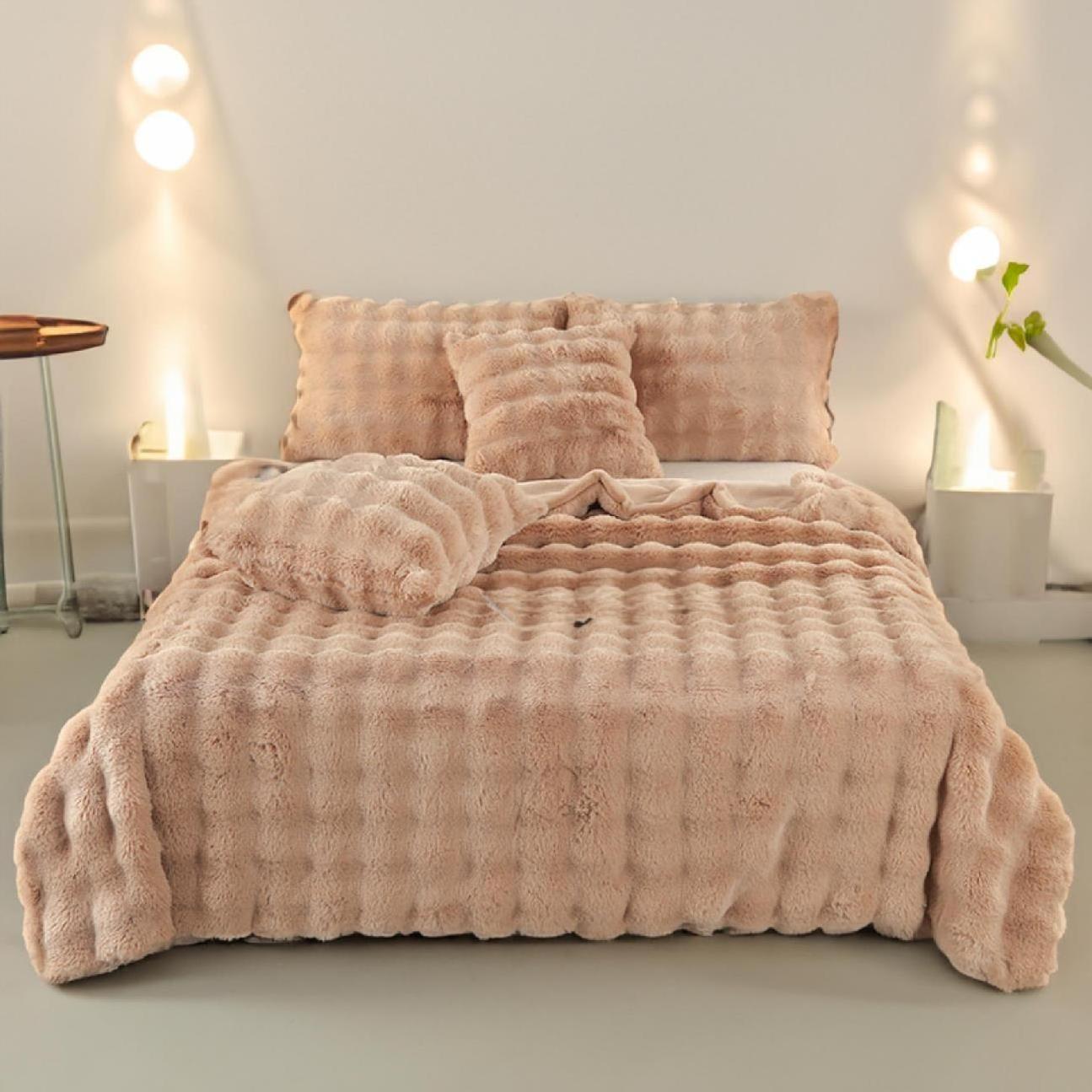 Hot Sale Polyester Wholesales Warm Soft Comfortable Plush Faux Rabbit Fur Fabric For Blankets