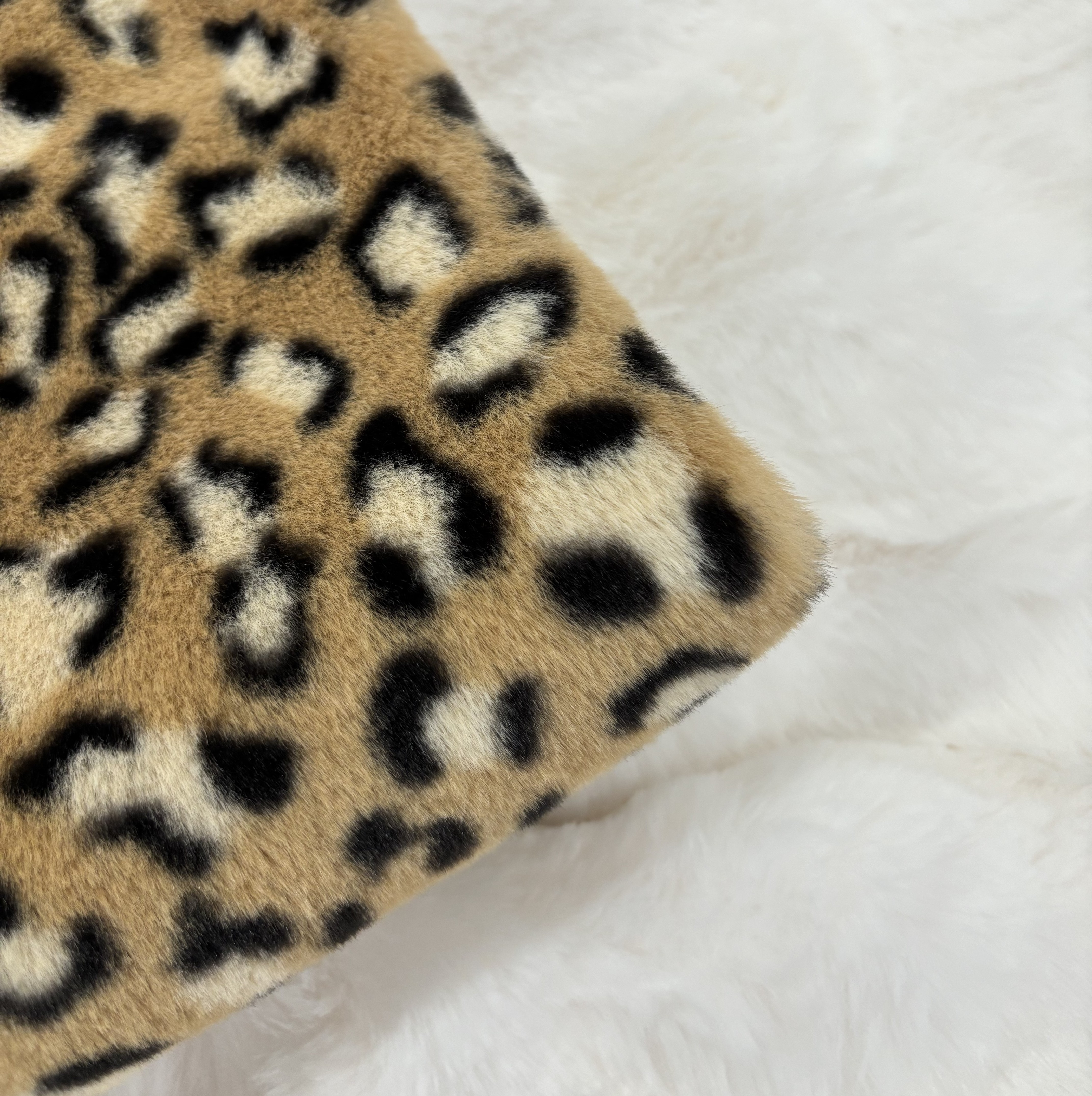 Manufacturers hot sell Leopard dot printing Rabbit Faux Fur Plush Fabric For Toy costume