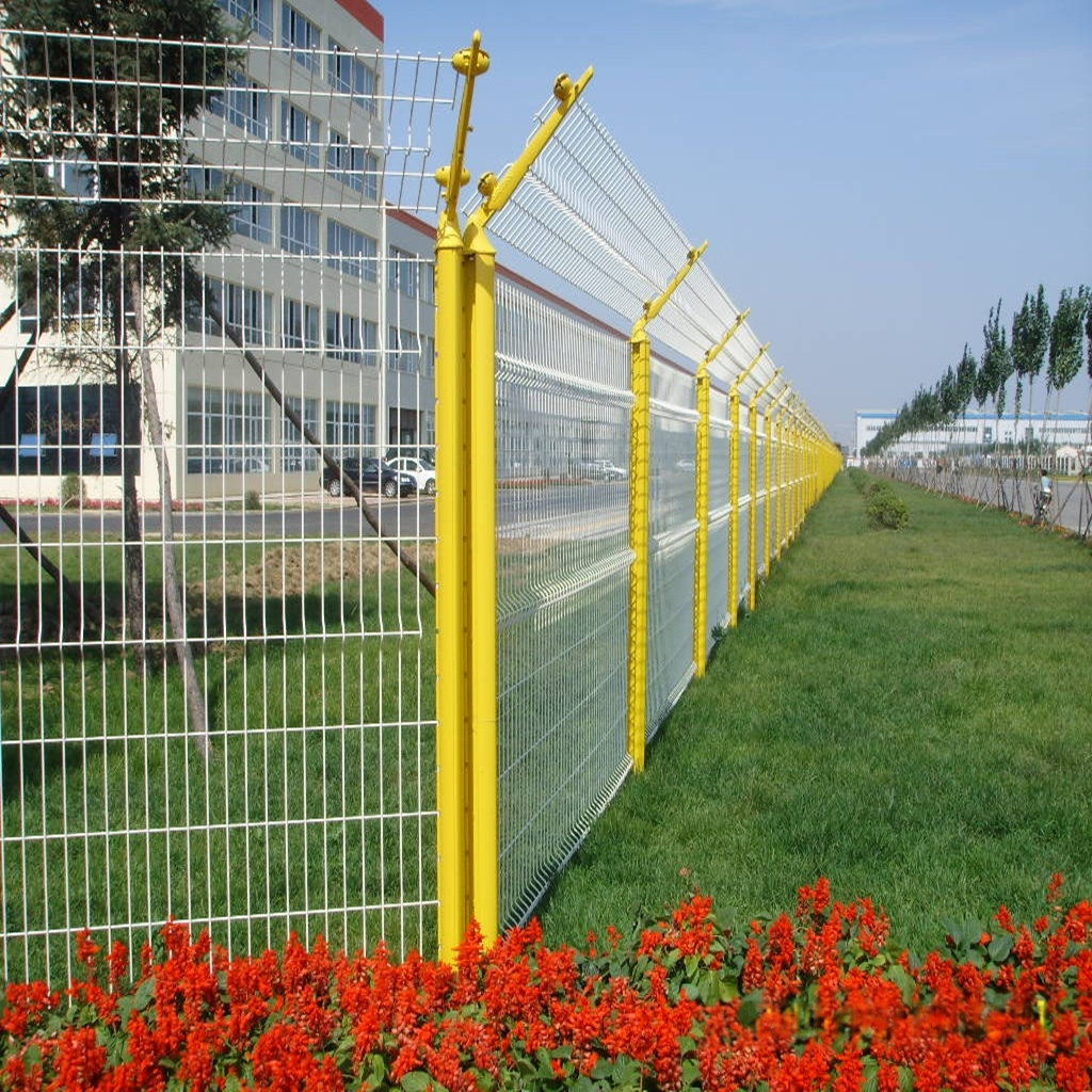 High Quality Low Price Factory Supply Welded Wire Mesh Fence Garden Fence Galvanized 3D Curved Fence