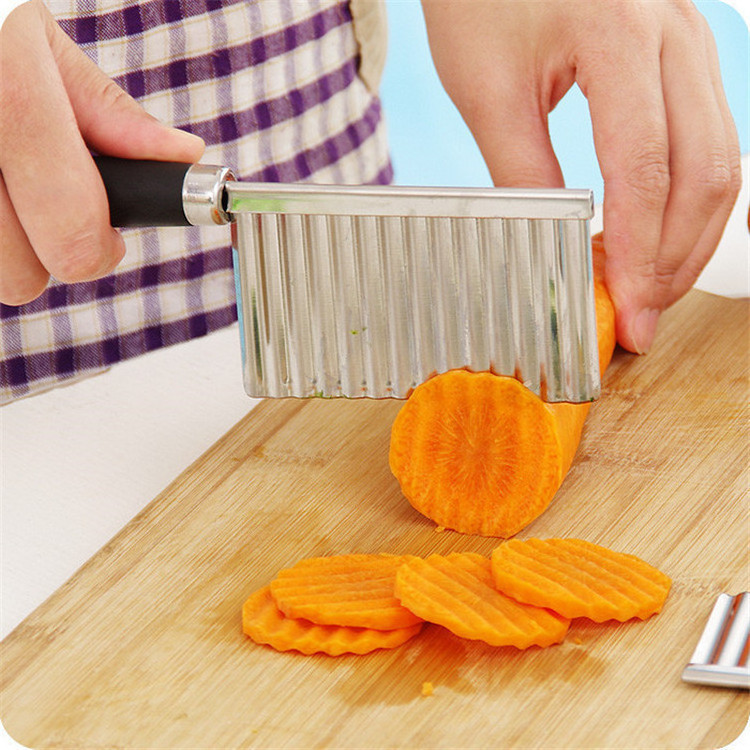 Kitchen Handheld French Fry Cutter Crinkle Cutter With Wave Shape Knife Potato Slicer  Stainless Steel Potato Slicer Wavy Cutter