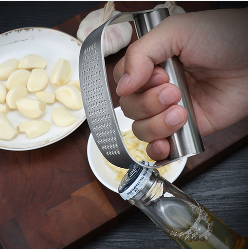 Stainless Steel Garlic Press Rocker, Garlic Mincer Tool Handheld Crusher Ginger Cutter Garlic Press Cutter