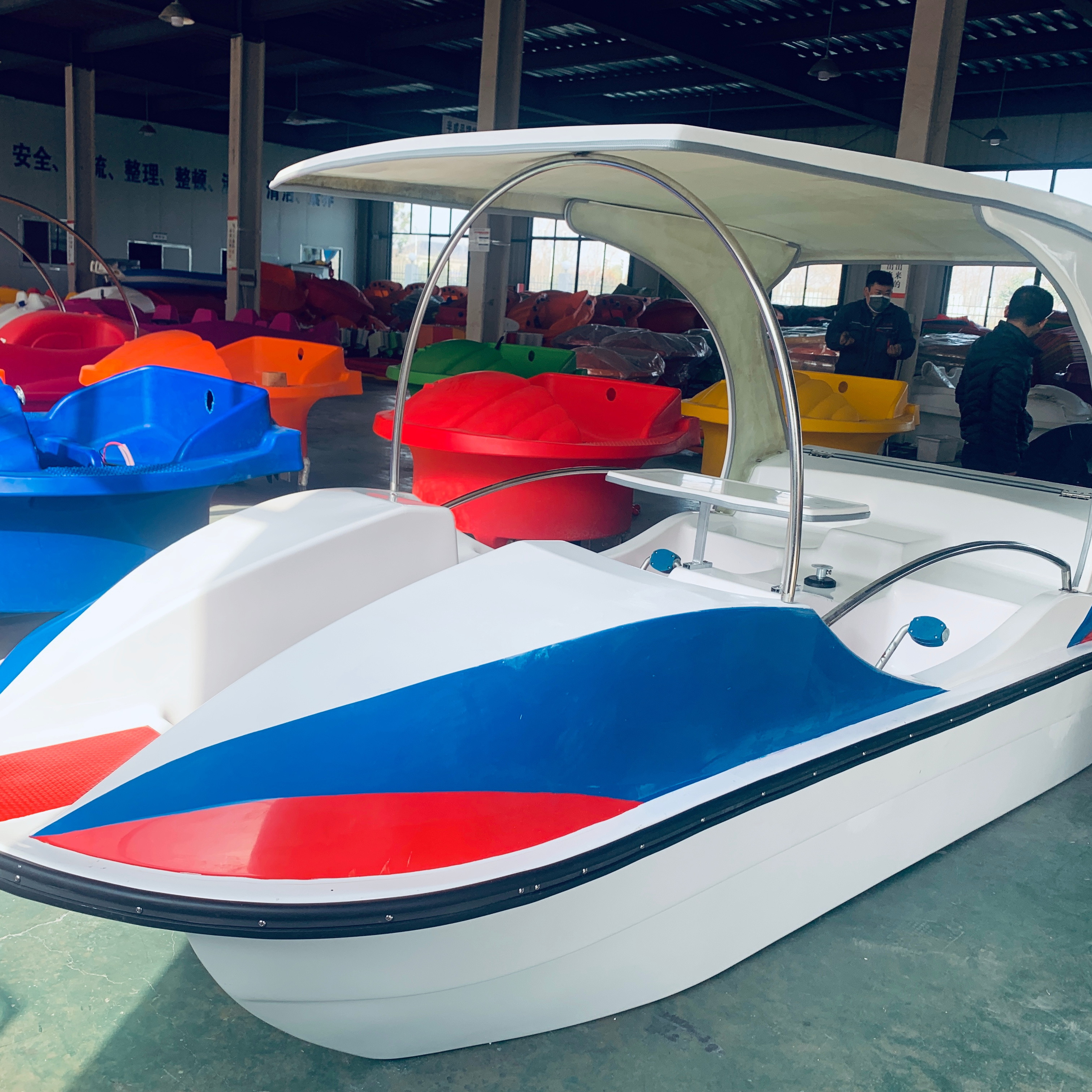 Direct factory 4 persons fiberglass pedal boat for sale