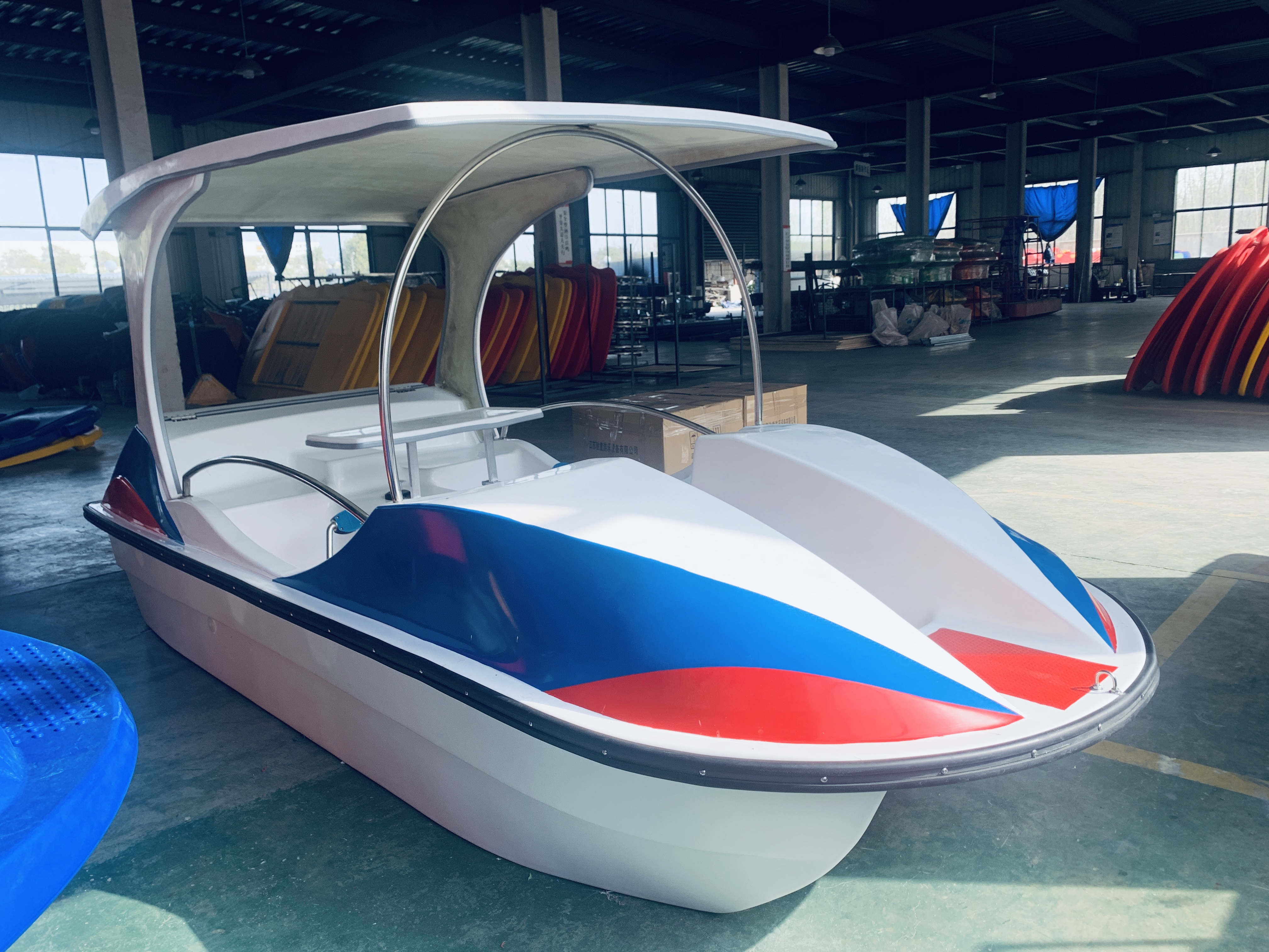 Direct factory 4 persons fiberglass pedal boat for sale