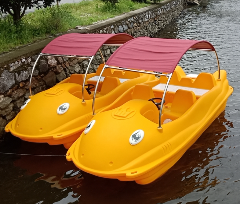 2023 New design Water Entertainment Equipment  2 or 5 Seats shark Water Pedal Boat grey shark pedal boat