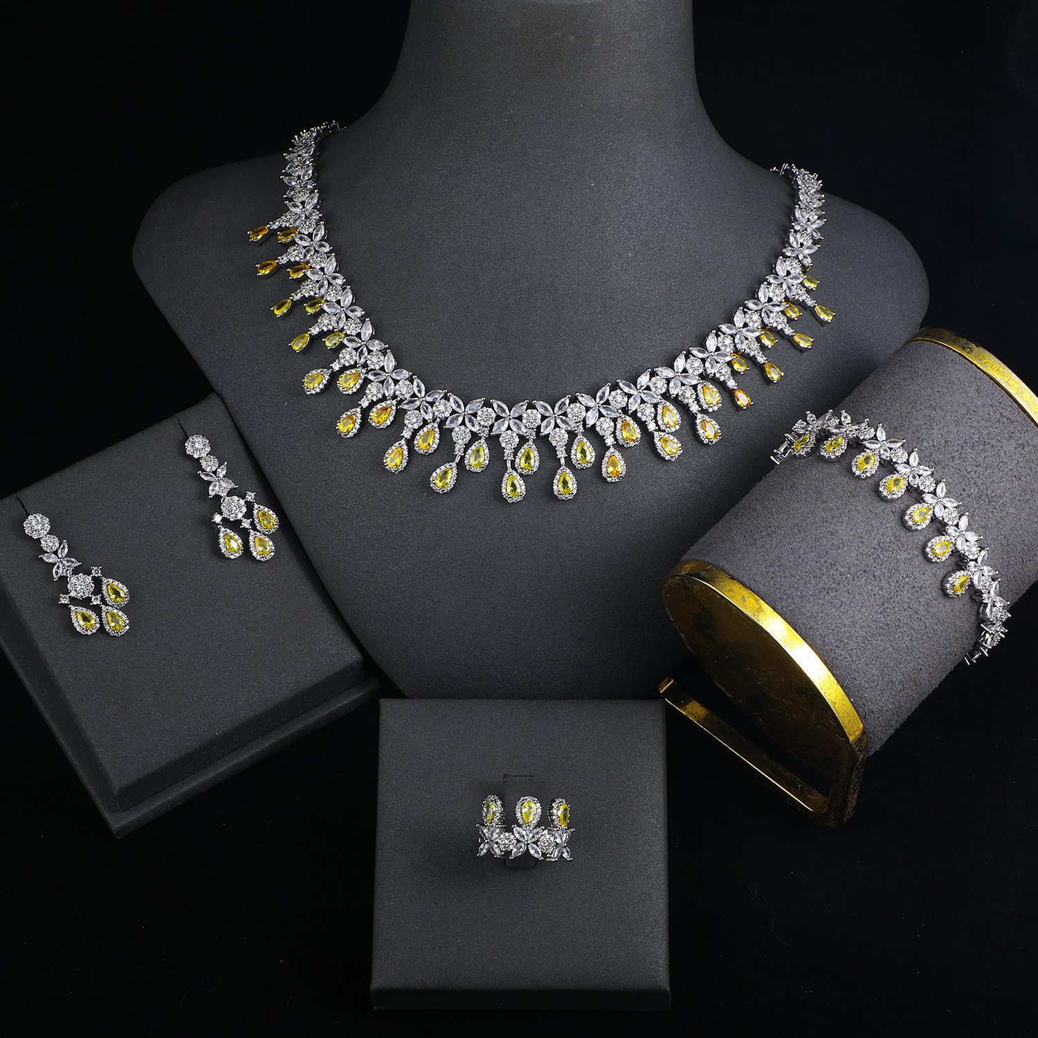 Luxury Bling Cubic Zirconia 4-piece Necklace Sets Indian Jewellery Set High Quality Dubai Party Wedding Bridal Jewelry Sets