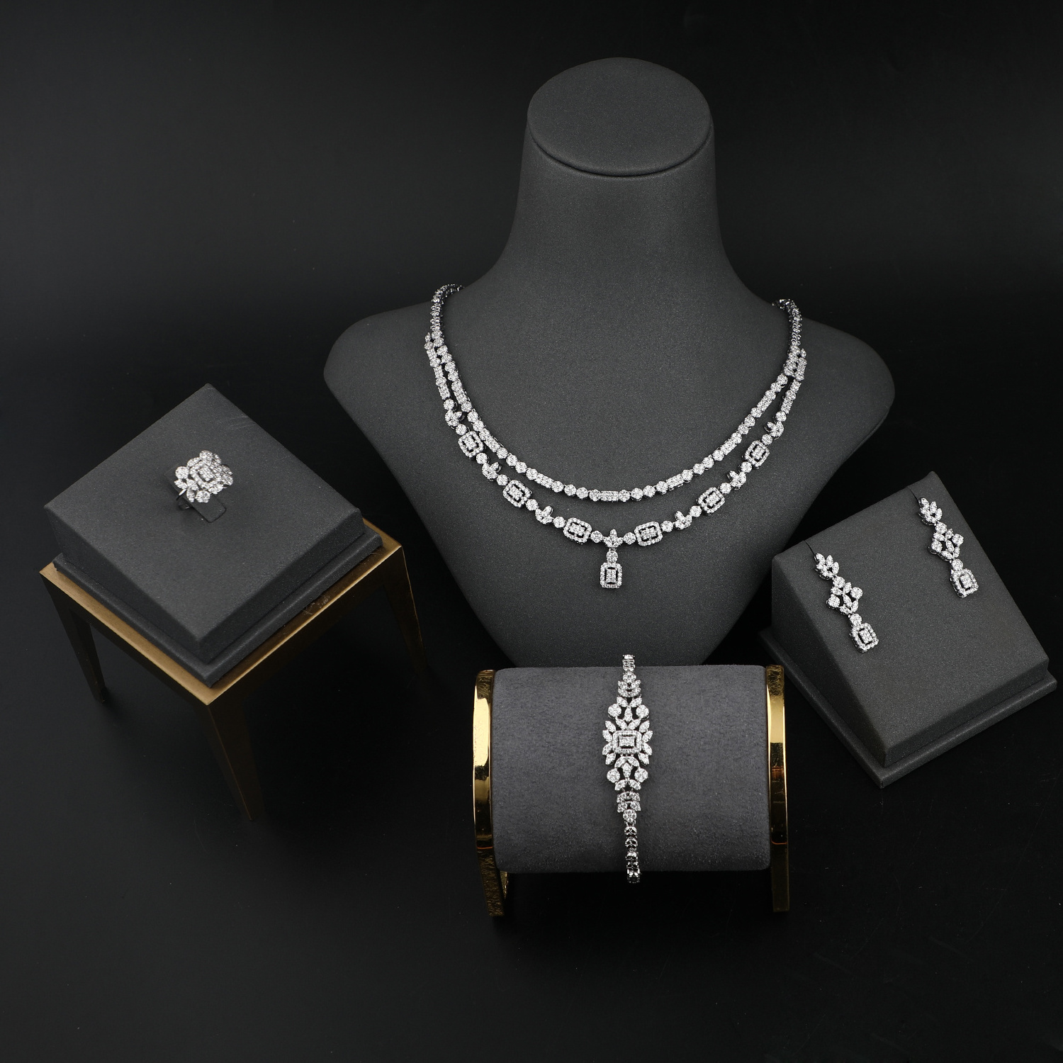 4piece Exquisite Cubic Zirconia Necklace Bracelet Ring Earring Set Women Luxury African Jewelry Sets Bridal Wedding Jewelry Set