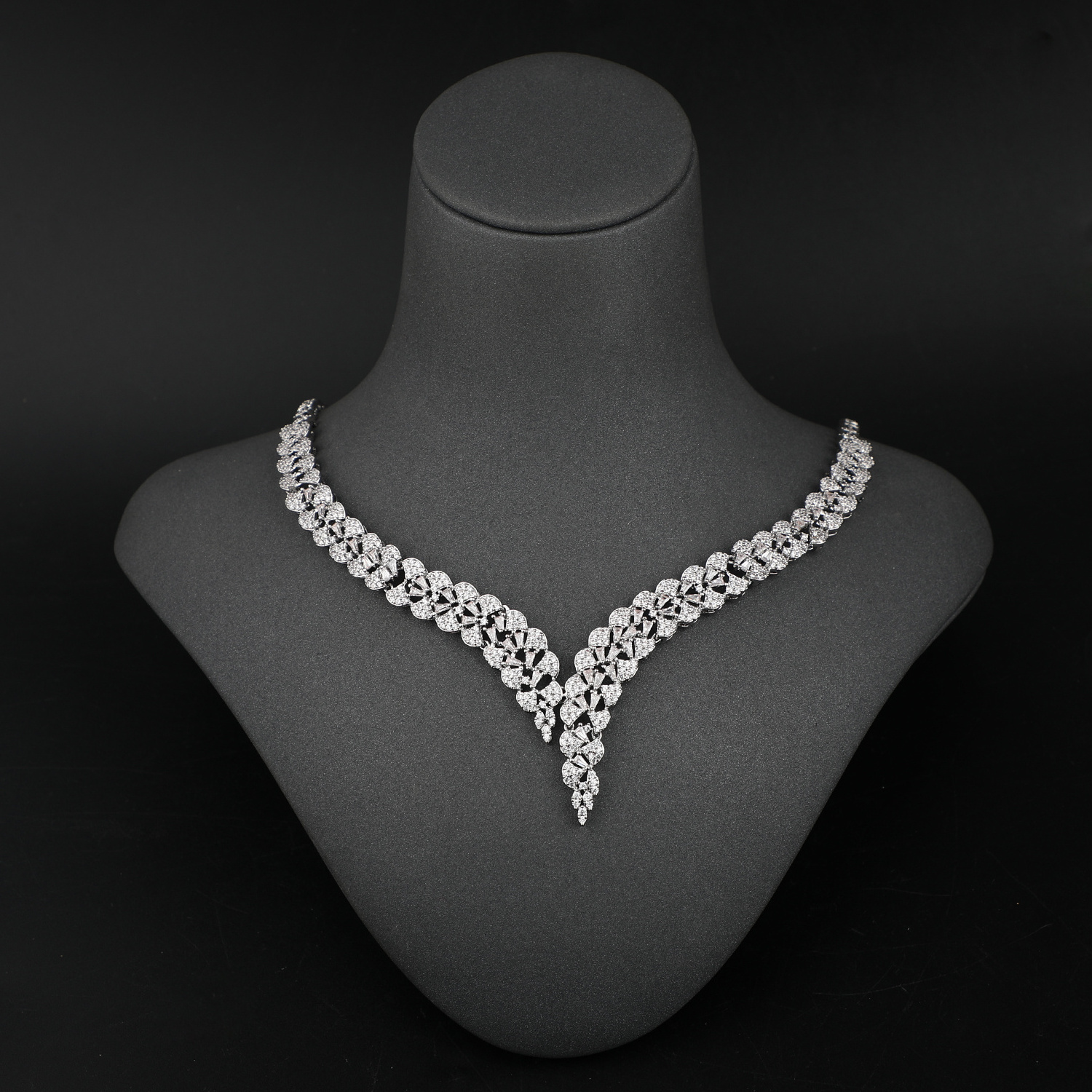 Ladies Luxury 4piece CZ Zircon Dubai Bridal Accessories Wedding Jewelry Sets Indian Exquisite Necklace Set Jewellery Women