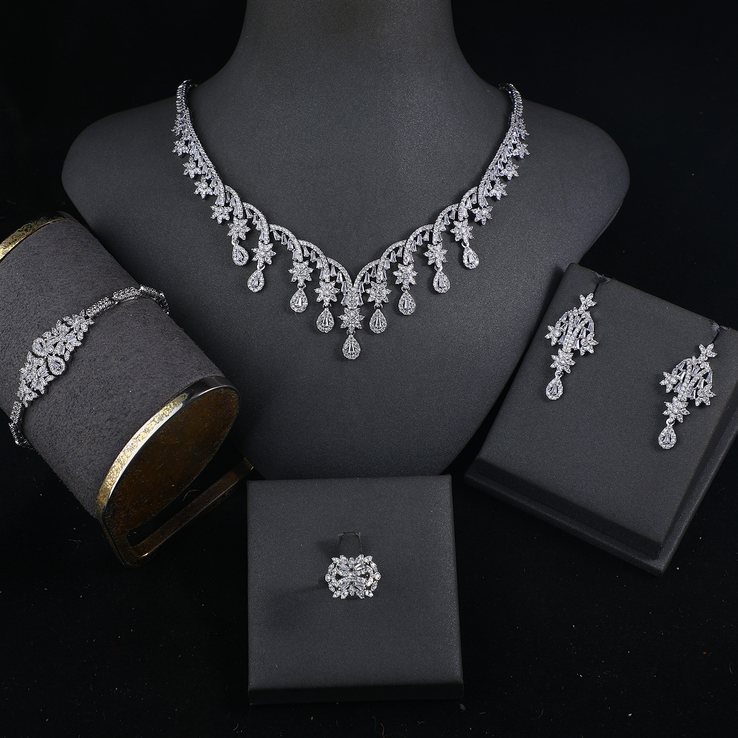 High Quality 4-piece Zircon Jewelry Set Women Luxury Wedding Party Jewellery Dubai Bridal Jewelry Sets