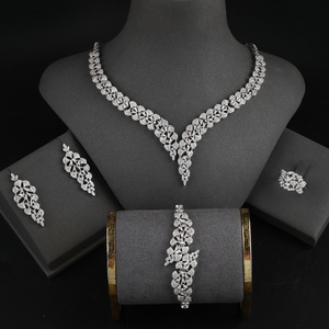 Ladies Luxury 4piece CZ Zircon Dubai Bridal Accessories Wedding Jewelry Sets Indian Exquisite Necklace Set Jewellery Women