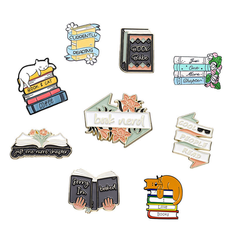 Custom design cat and book lover lapel pin badge metal bookish book collector enamel pin for gift