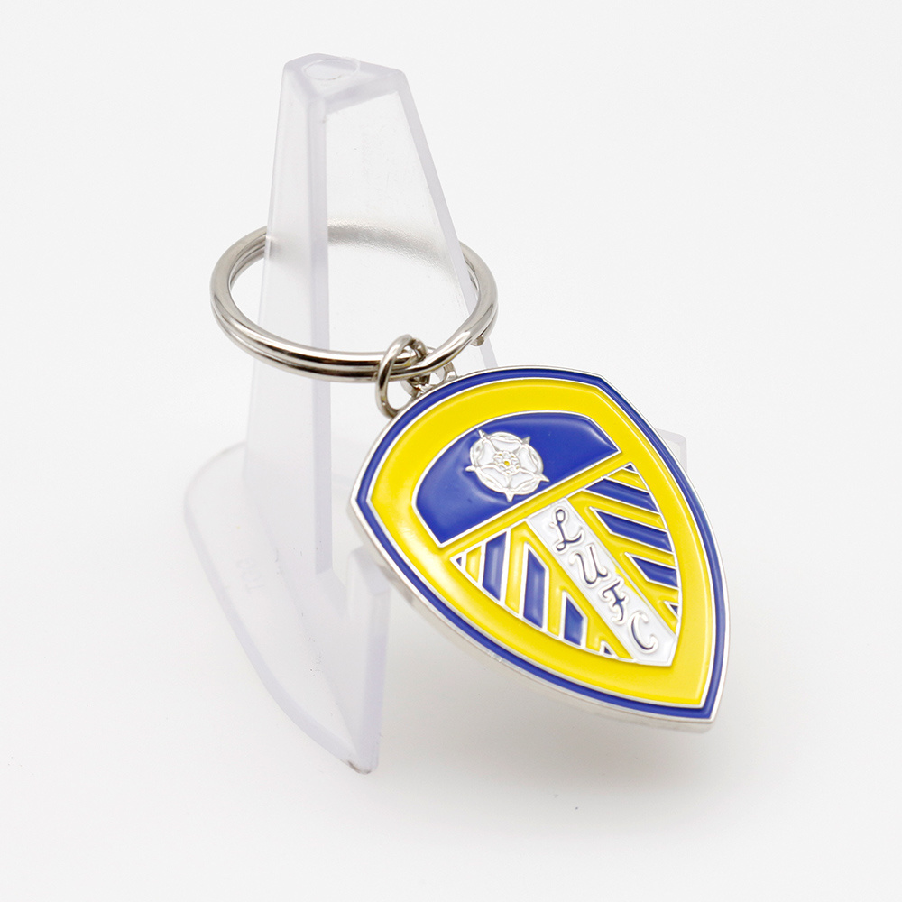 Cheap china wholesale custom made sports key chain keyring metal enamel soccer football team keychain