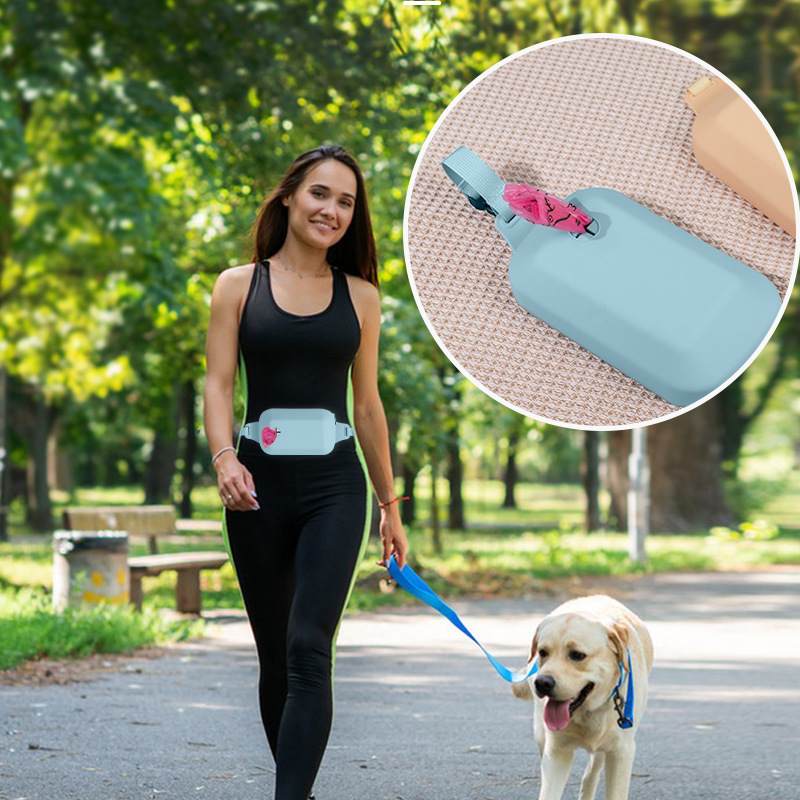 Silicone Soft Dog Treat Training Pouch With Belt Easily Carries Pet Treats Bag Built-In Poop Bag Dispenser