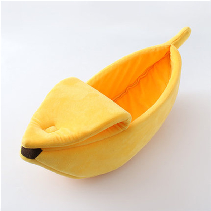 Hot Sell Creative Cartoon Portable Cat Supplies Funny Warm Durable Portable Multicolor Banana Cat Bed House